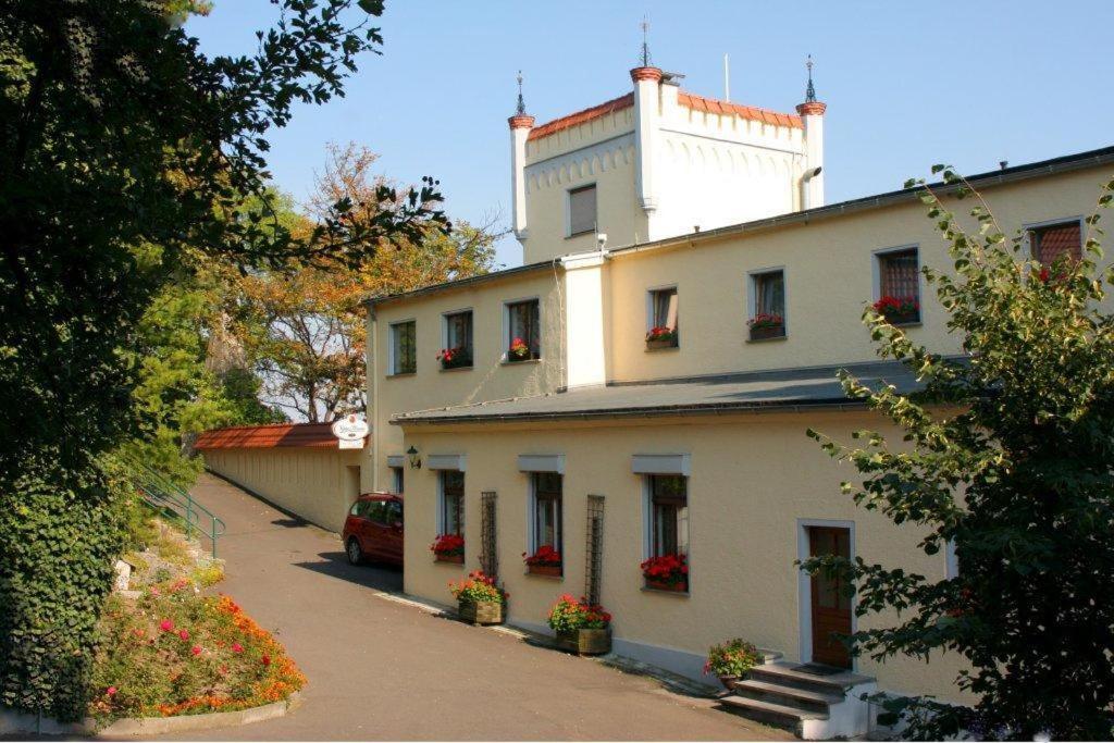 Berghotel Wilhelmsburg Бад Кьозен Екстериор снимка