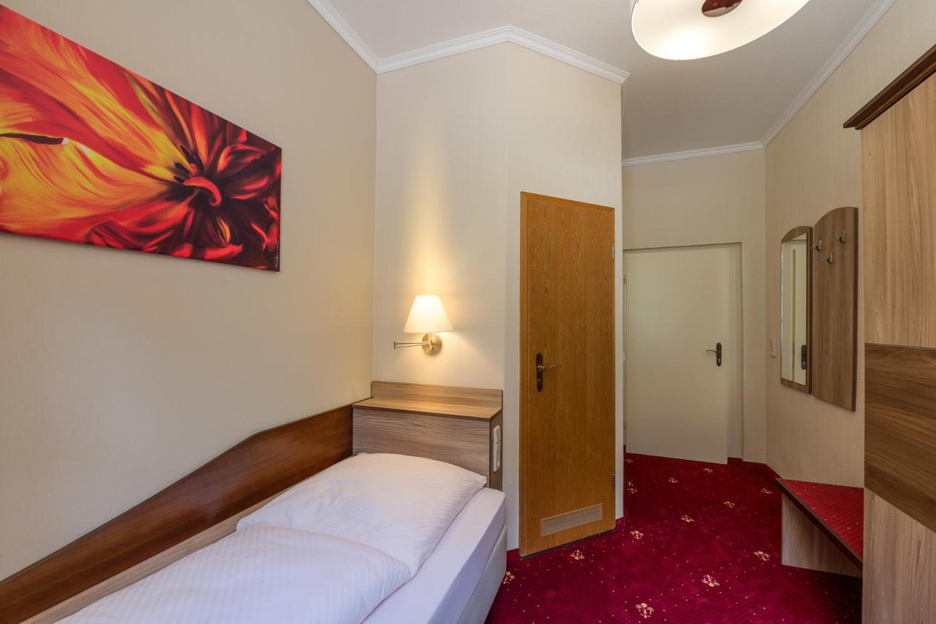 Berghotel Wilhelmsburg Бад Кьозен Стая снимка
