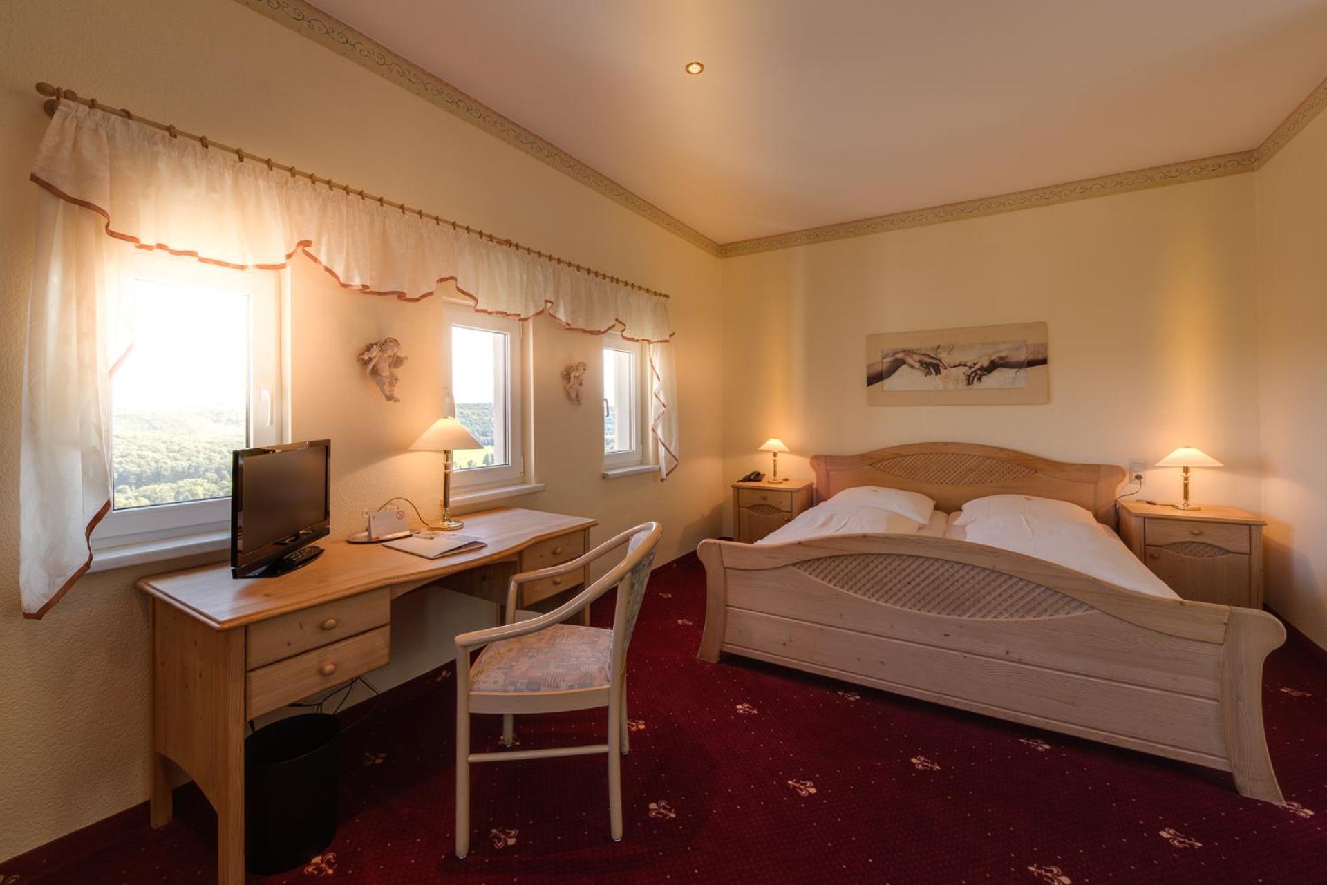 Berghotel Wilhelmsburg Бад Кьозен Стая снимка